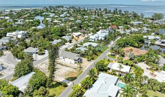 136 CRESCENT Dr, Anna Maria, FL 34216