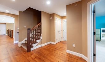 6 Crescent Dr, Bow, NH 03304