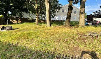 20 Camelia Dr, Cranston, RI 02920