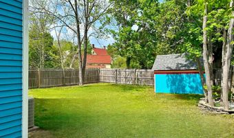 19 CENTER St, Barnegat, NJ 08005