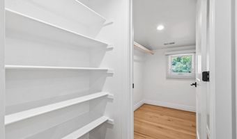 924 28TH St S, Arlington, VA 22202