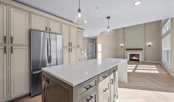 1831 Haverford Dr, Algonquin, IL 60102
