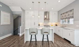 11336 EMERALD PARK Rd, Potomac, MD 20854