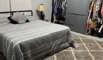 220 S Park Ave, Aurora, MO 65605