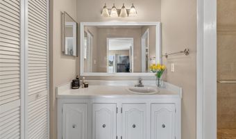 534 ORANGE Dr 13, Altamonte Springs, FL 32701