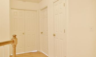 19 MARINA Dr, Bayonne, NJ 07002