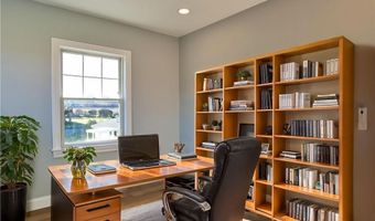 24 Seaspray Way, Little Compton, RI 02837
