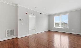 815 N PATRICK St 406, Alexandria, VA 22314