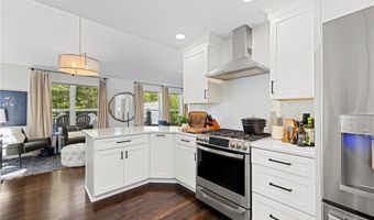 435 Country Walk, Amherst, OH 44001