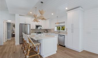 401 N SHORE Dr, Anna Maria, FL 34216