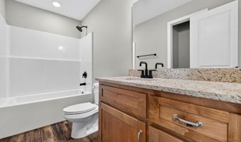 421 Beavertail Rd, Ash Grove, MO 65604