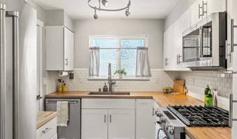 3190 ORIOLE St, Springfield, OR 97477
