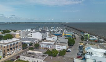 126 Main St, Bay St. Louis, MS 39520