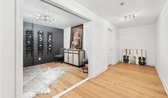 5206 Creek Walk Cir, Peachtree Corners, GA 30092