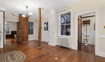 39 Walcott Ave, Jamestown, RI 02835