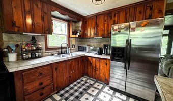118 Foster Dr, Bennington, VT 05201