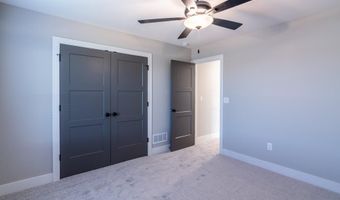 926 168th Ter, Basehor, KS 66007