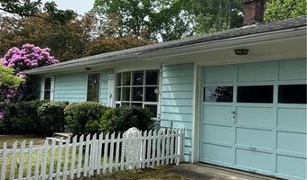 1369 Hope Rd, Cranston, RI 02831