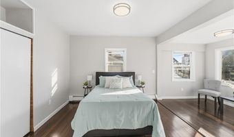 10 Woburn St, Cranston, RI 02910