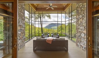 749 Stillmont Cir, Cashiers, NC 28717