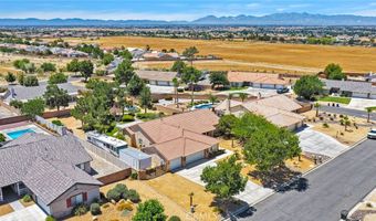 19581 Powhatan Rd, Apple Valley, CA 92308
