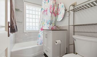 81 N 8th Ave, Beech Grove, IN 46107