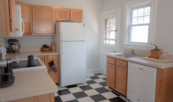 301 ADAMS St B, Annapolis, MD 21403