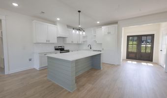 1068 Creekwood Cir, Bauxite, AR 72011