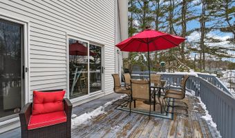 87 Maple Ridge Dr, Monmouth, ME 04259