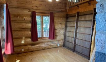 6856 Five Mile Pt, Allouez, MI 49805