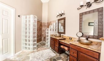 4 Hart Pond Dr, North Smithfield, RI 02896