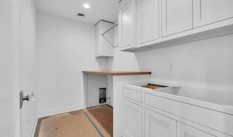 102 2nd Ave 5, Belmar, NJ 07719