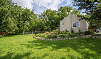 3650 NE 54th Pl, Des Moines, IA 50317