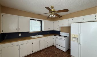 806 N 10th St, Alpine, TX 79830