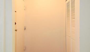 3302 WOODBURN VILLAGE Dr 23, Annandale, VA 22003