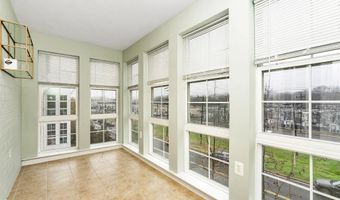 4079 S FOUR MILE RUN Dr 402, Arlington, VA 22204