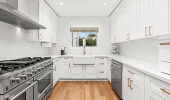 2318 Plum St, San Diego, CA 92106