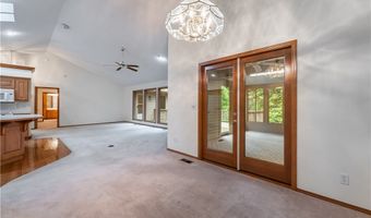 5 Ellesmere Ln, Bella Vista, AR 72714