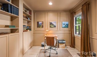 4508 Ivanhoe Pl, Charlotte, NC 28205