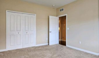 5643 Arbor Chase Dr, Ann Arbor, MI 48103