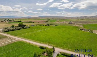 Road 19 1/2, Cody, WY 82414