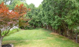 1044 Ellsworth Dr, Akron, OH 44313