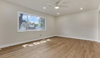 2208 Pine Knoll Ave, Columbus, OH 43229