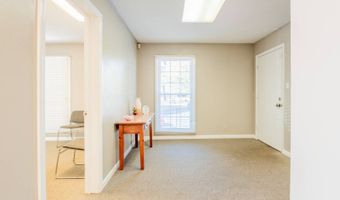 306 LAURENS St NW, Aiken, SC 29801