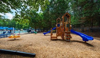 216 Wendhurst Ct, Apex, NC 27502