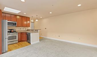 922 MADISON St NW 304, Washington, DC 20011