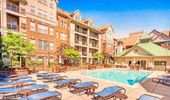1321 N ADAMS Ct 201, Arlington, VA 22201