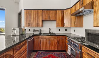 108 SEA CLIFF Ter, Brookings, OR 97415