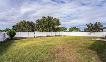 261 WALKERS POINT Dr, Auburndale, FL 33823