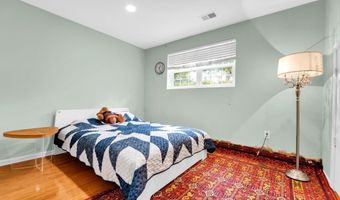 7930 PEYTON FOREST Trl, Annandale, VA 22003